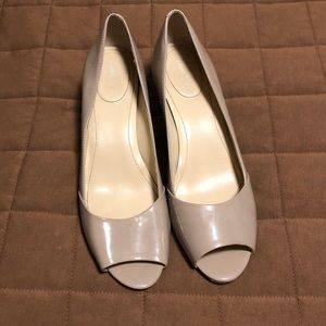 Nude patent pump